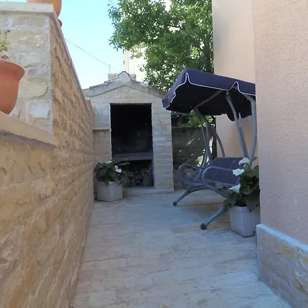 Apartament Pletikosa *