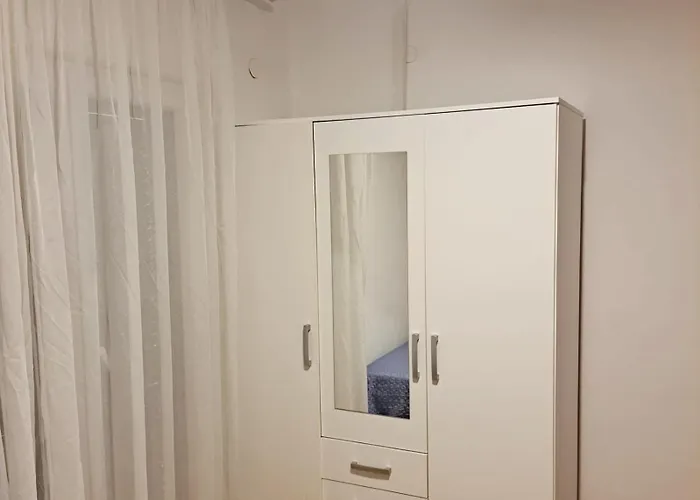 Pletikosa * Brodarica (Sibenik-Knin)