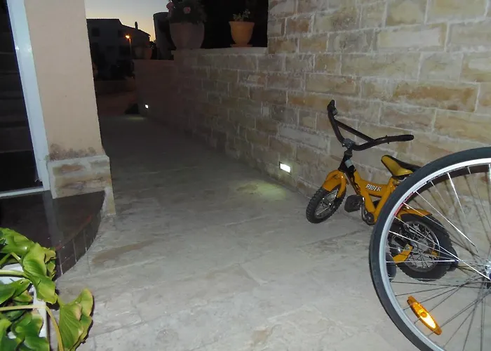 Pletikosa * Brodarica (Sibenik-Knin)